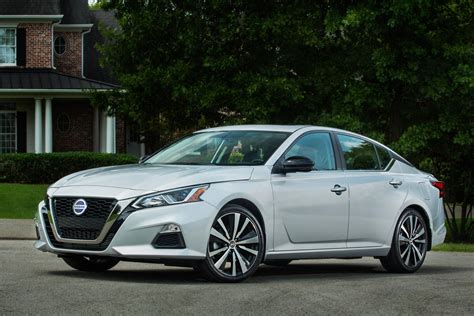 2021 Nissan Altima Owners Manual